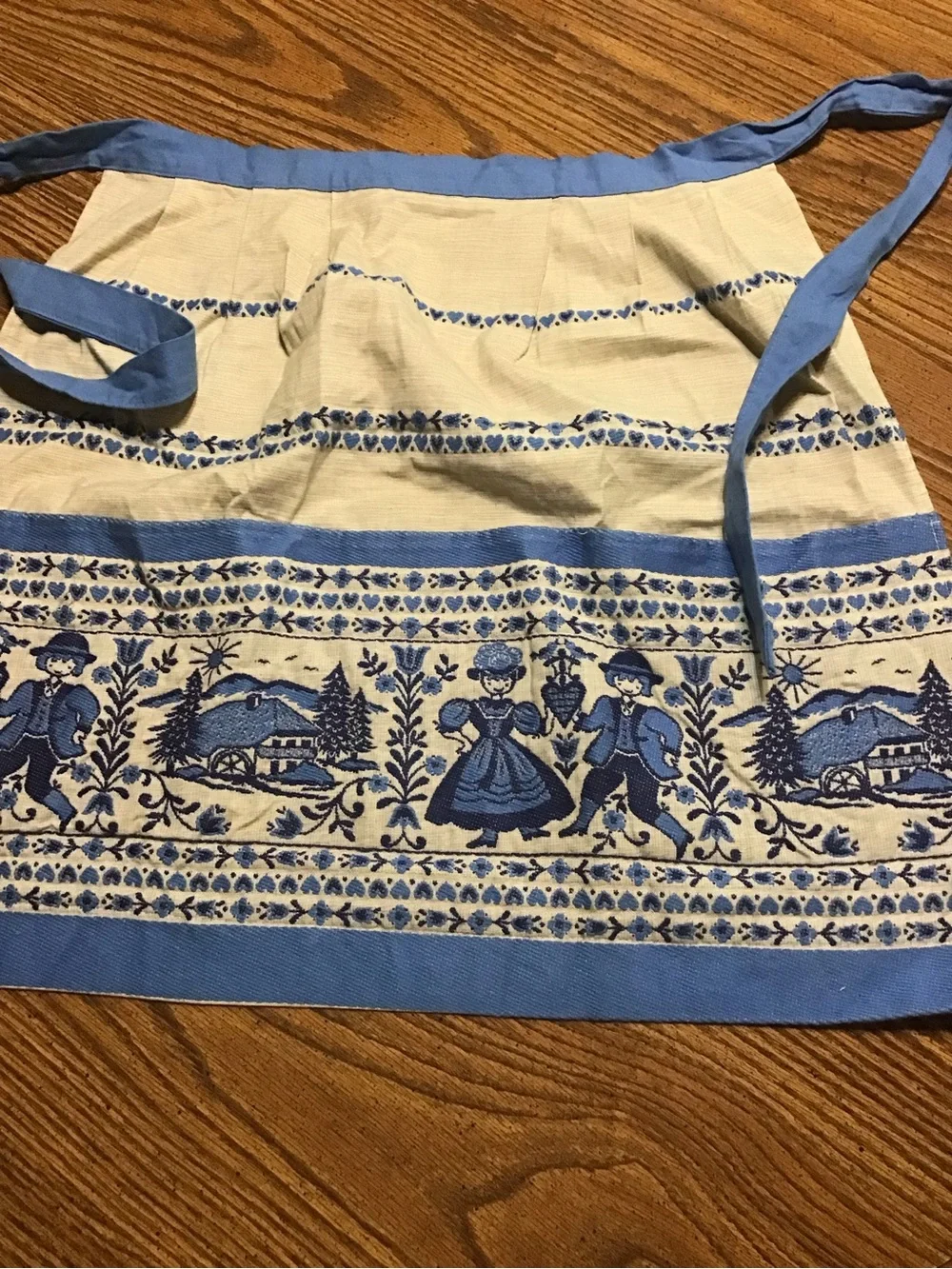 Blue & Cream Australian folk apron NEW